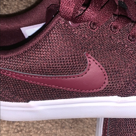 Nike Sneakers - Picture 2 of 5